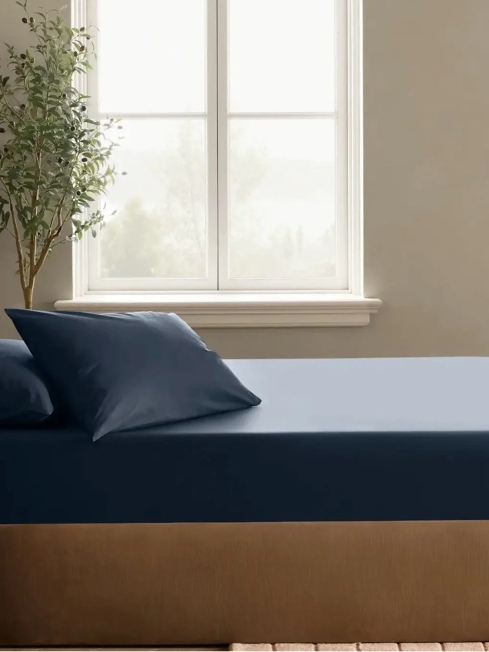 Quince Organic Crisp Percale 3 Piece Fitted Sheet, King (Navy)